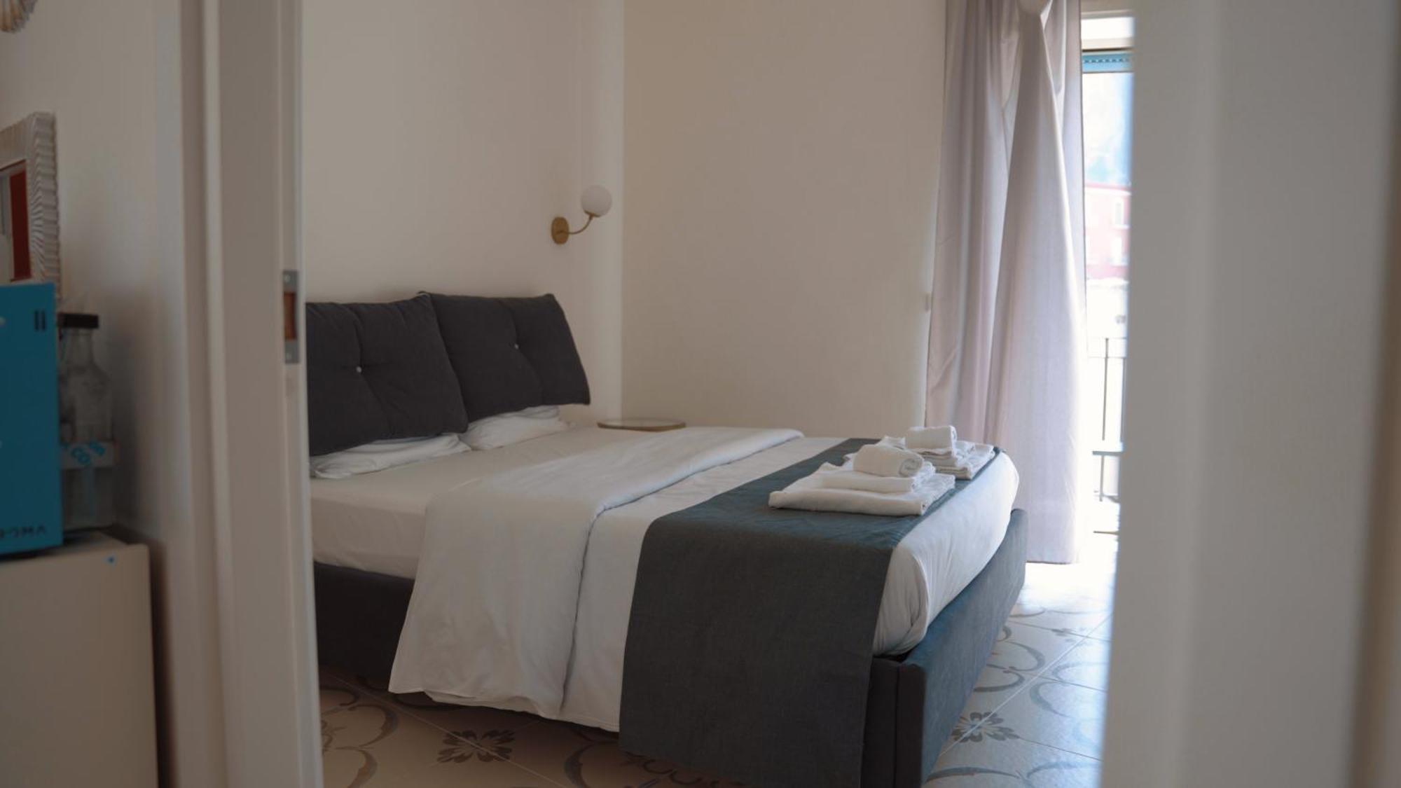 Naro Suites And Rooms Bacoli Exterior foto
